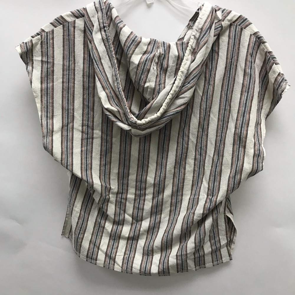 Shirt - Picture 2 of 4